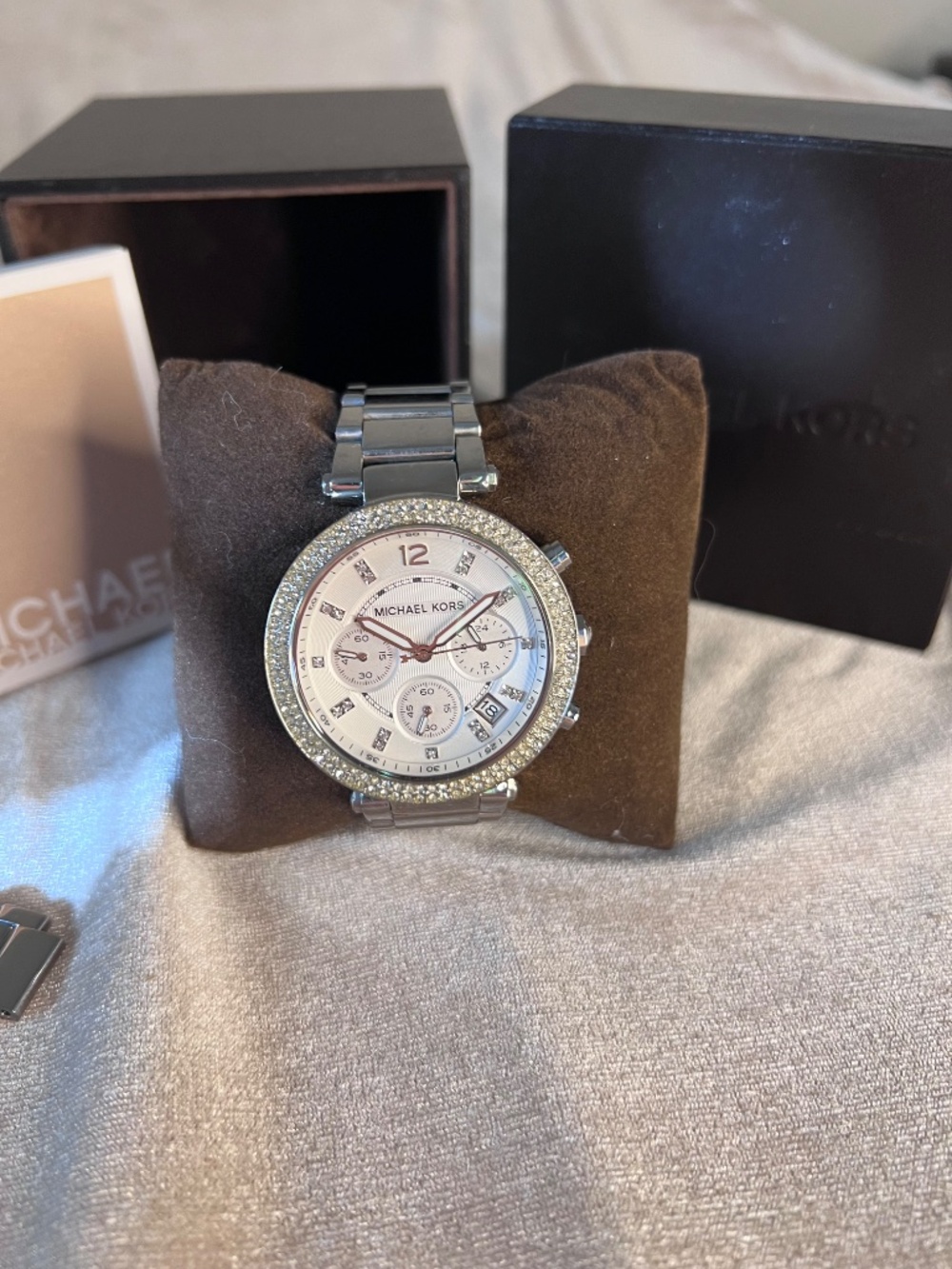 Michael Kors Parker Silver-Tone Watch - Picture 2 of 9